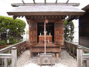 一番町藤崎の屋上に鎮座する「えびす神社」。奥州仙臺七福神のひとりえびす様を祀っている